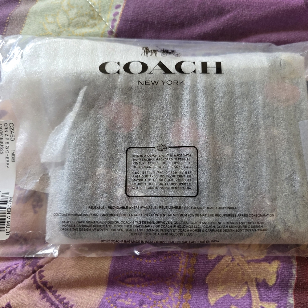 Coach NWT Cherry Corner Zip Wristlet - Picture 6 of 6